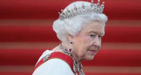 Queen Elizabeth II dies at 96, Buckingham Palace announces Image